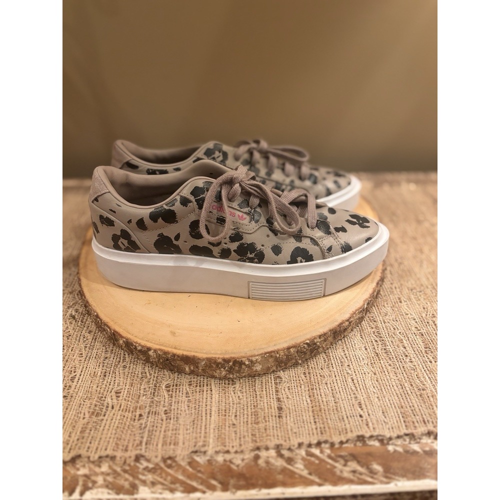 Adidas Originals Womens Sleek Super Leopard Print Shoes Size 8 - Picture 2 of 5